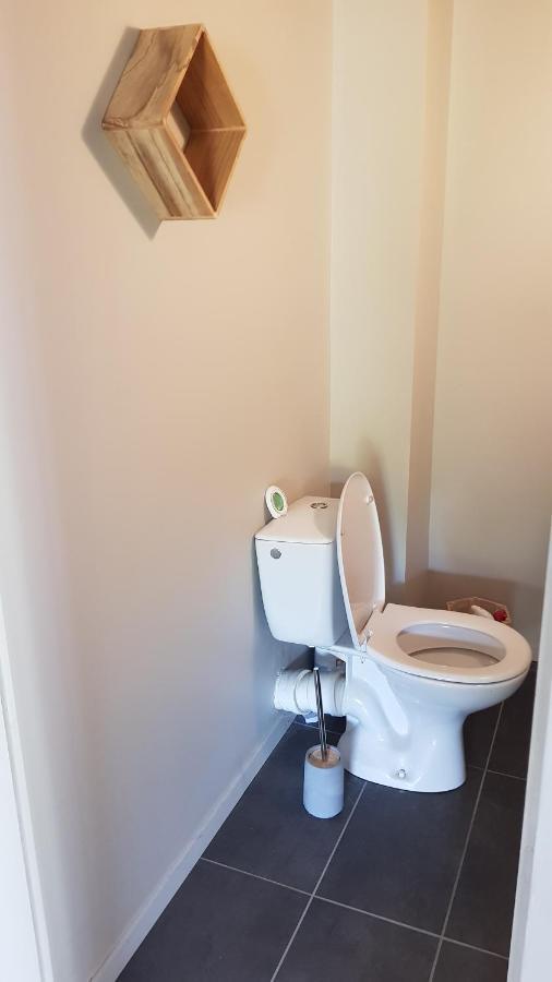Chambre Avec Salle De Bain Hotel Donzy Buitenkant foto